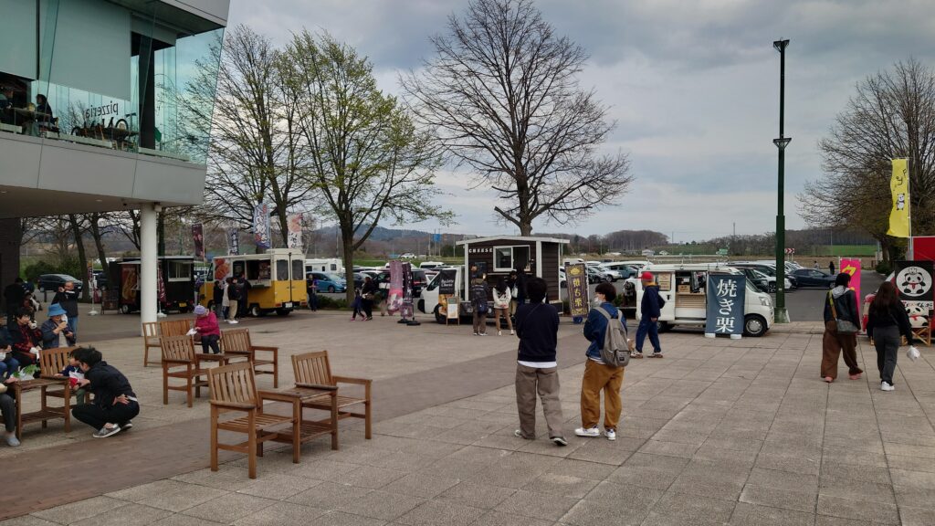 道の駅 マオイの丘公園キッチンカーが多い!